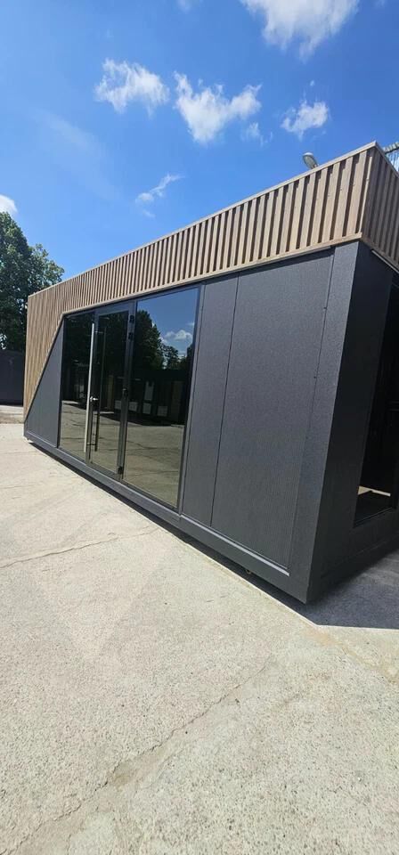 Realizace – Kancelářský kontejner - rekreační dům 7x3 m