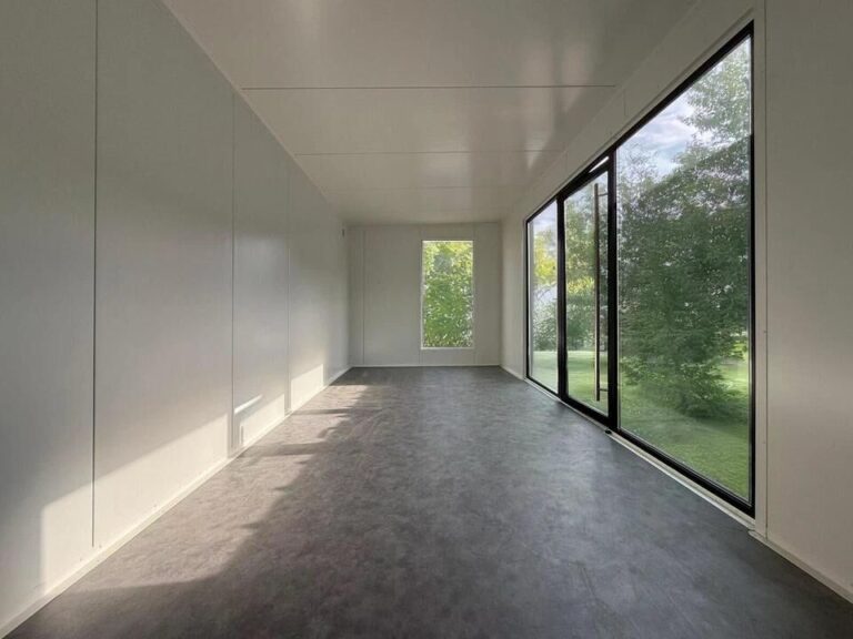 Realizace – Kancelářský kontejner - rekreační dům 7x3 m