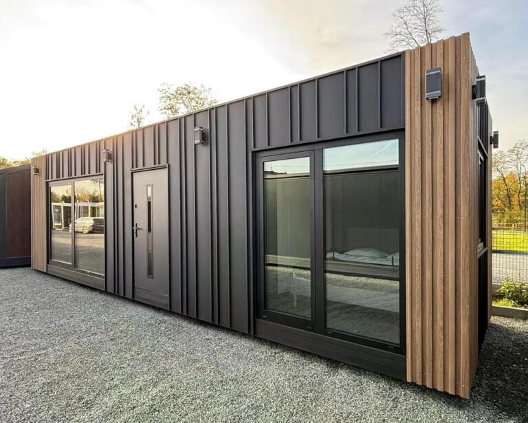 Realizace – Kontejnerový dům 10x3 m