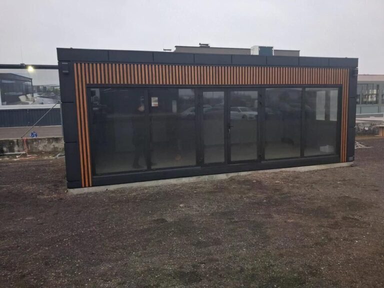 Realizace – Kancelářský kontejner 9x6 m zahradní hala