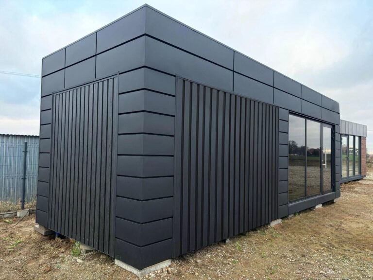 Realizace – Kancelářský kontejner 8x3 m