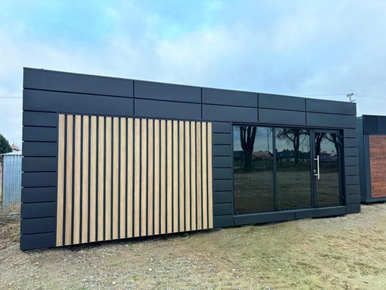 Realizace – Kancelářský kontejner 8x3 m