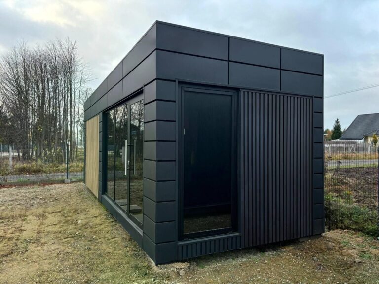 Realizace – Kancelářský kontejner 8x3 m