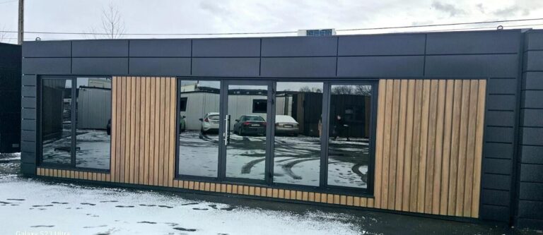 Realizace – Kancelářský kontejner Rezidenční kontejner 9x6 m