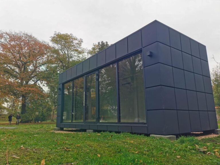 Realizace – Kancelářský kontejner - rekreační dům 7x3 m